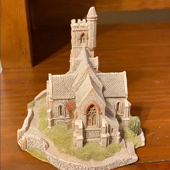 St Lawrence Church - Dream Cottage Miniatures - Picture 2 of 5